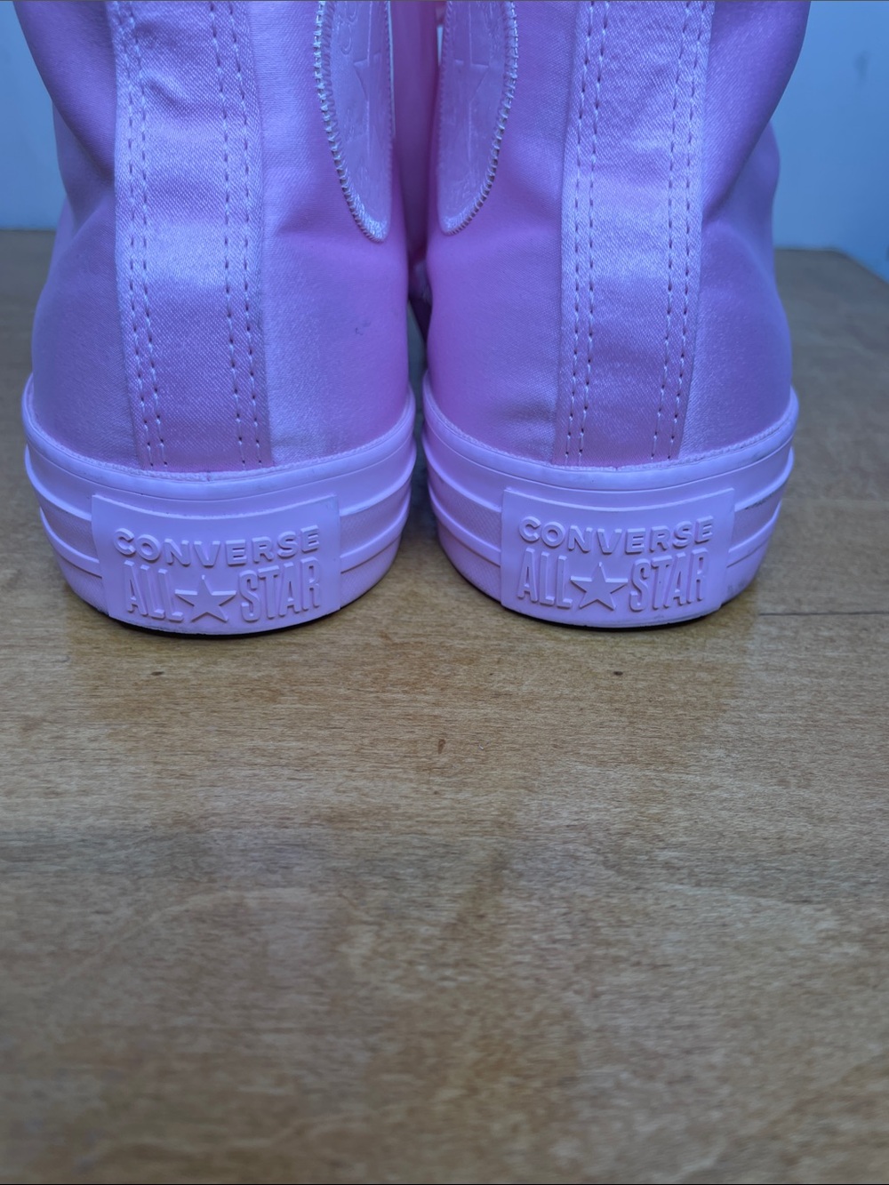 Converse Pink High-Top Satin Ribbon Sneakers. Size 7 - Picture 7 of 12
